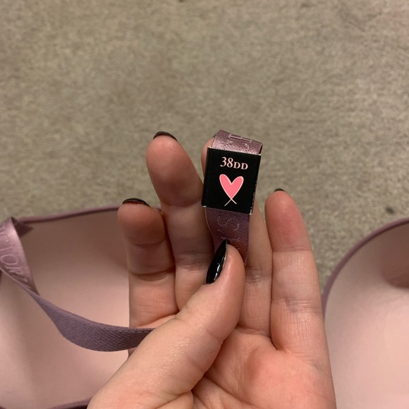 Victoria Secret Bra - Picture 5 of 5